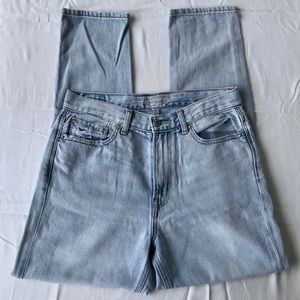 american eagle distressed mom jeans